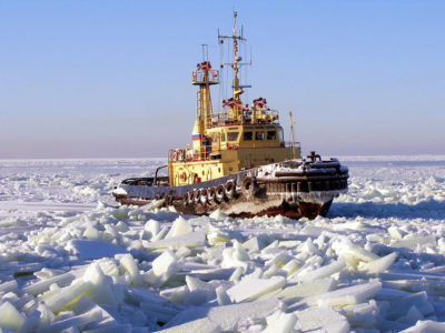 Очистка и окраска подводной части корпуса судна